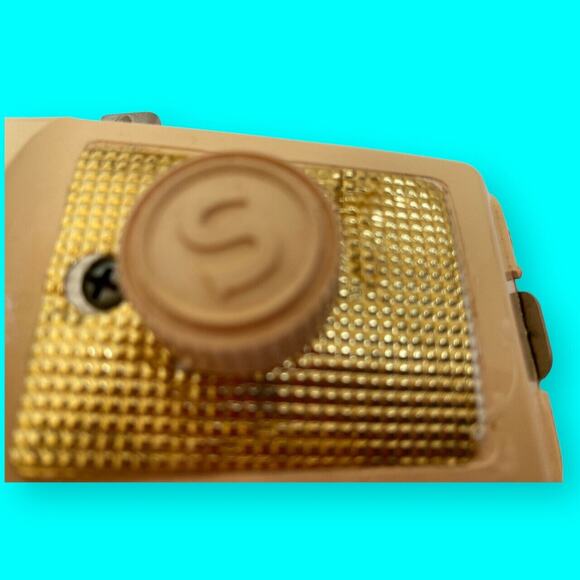 VINTAGE 1960'S SINGER BUTTONHOLER WITH GREEN CASE, BOOK AND ATTACHMENTS - Picture 8 of 12